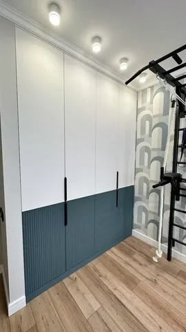 Gardırop modeli ve giysi depolama tasarım örneği — DLN-GD-017